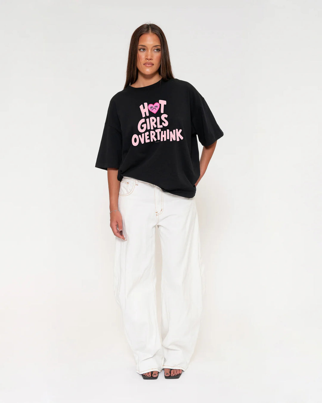 Hot Girls Overthink - T-Shirt