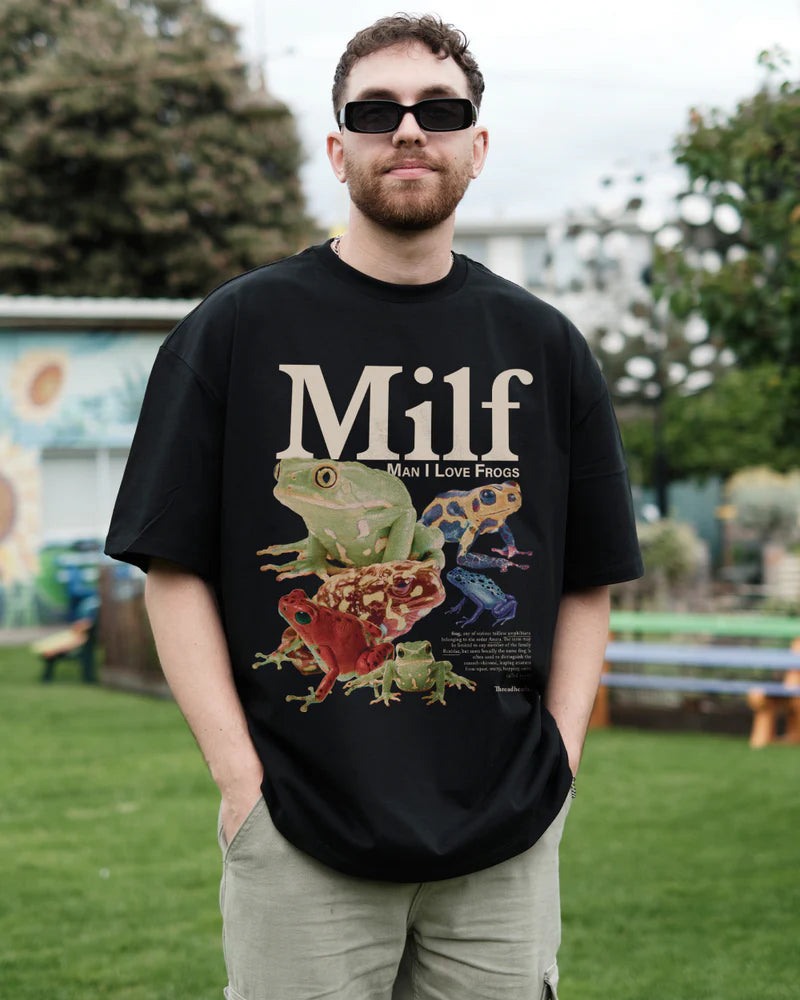 Man I love Frogs - T-Shirt