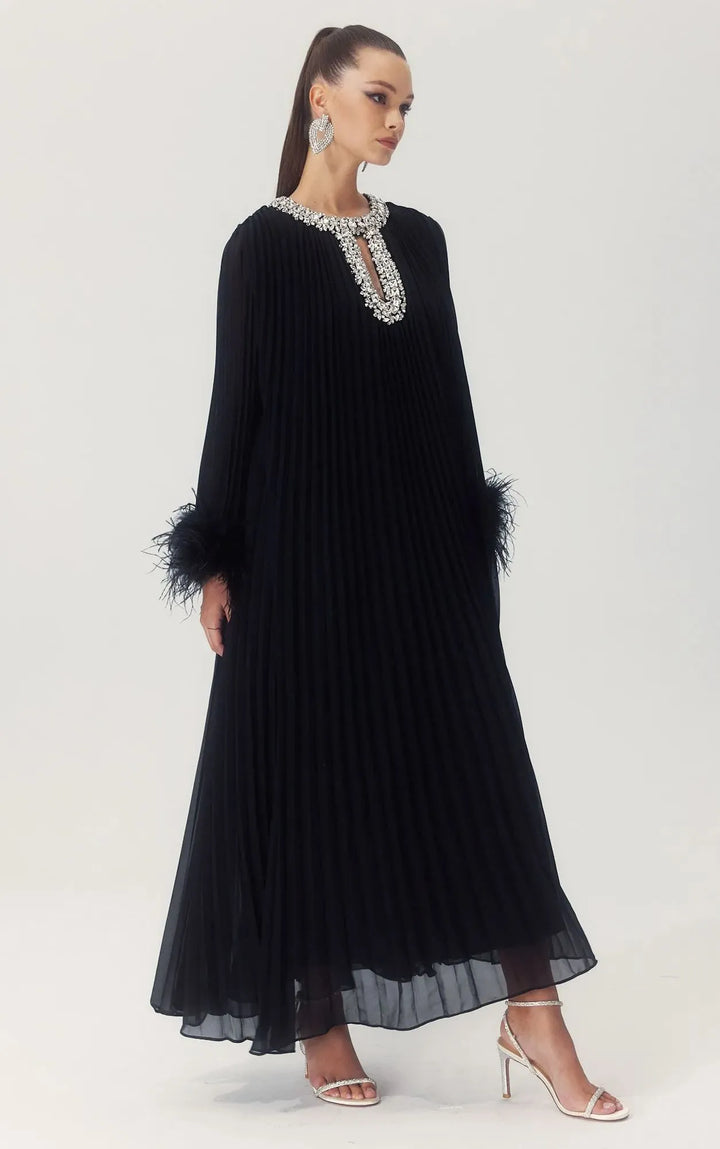 Yvonne elegante Chiffon-Maxi-Robe mit Federn