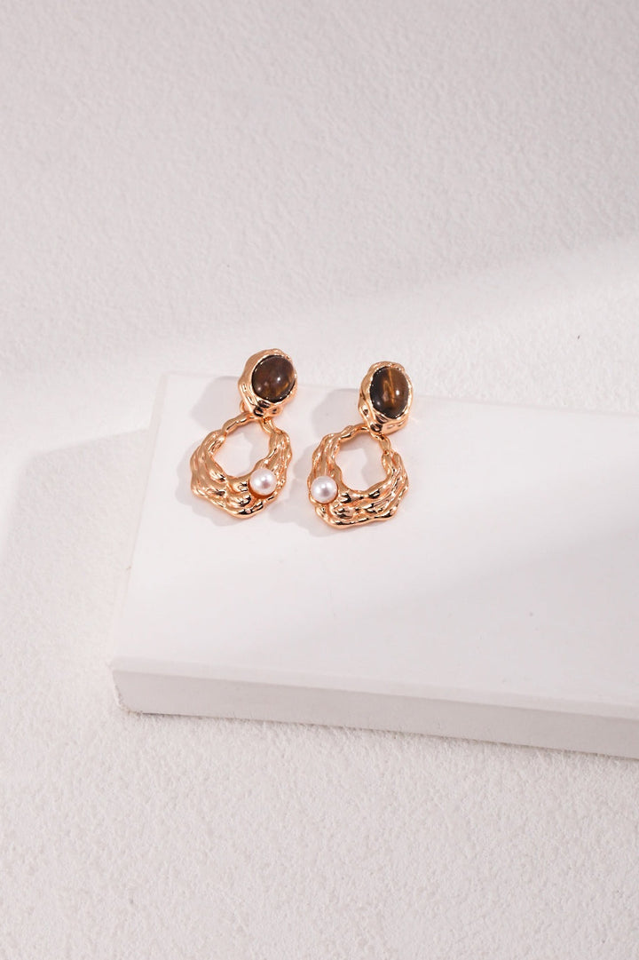 Styling-Beispiel mit den Tigerauge Ohrringen - KYMA