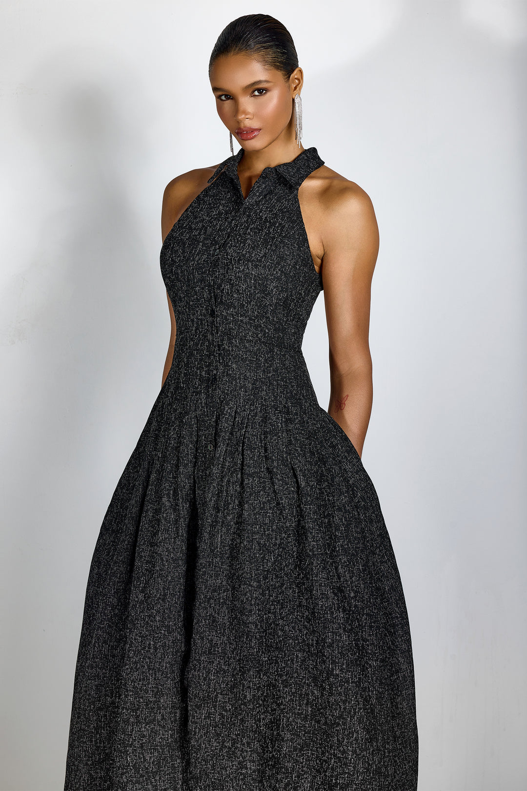 Detailansicht des Tweed-Stoffs am Alarice Kleid - KYMA