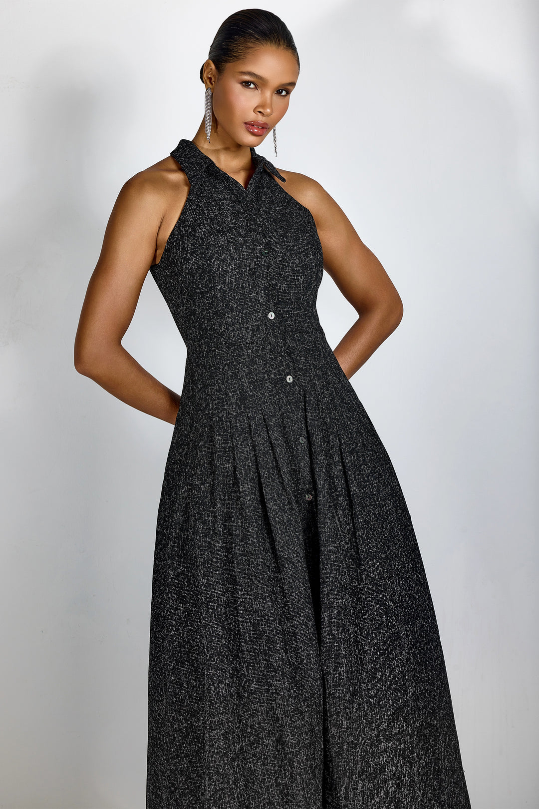Styling-Vorschlag für das Alarice Tweed-Maxikleid - KYMA