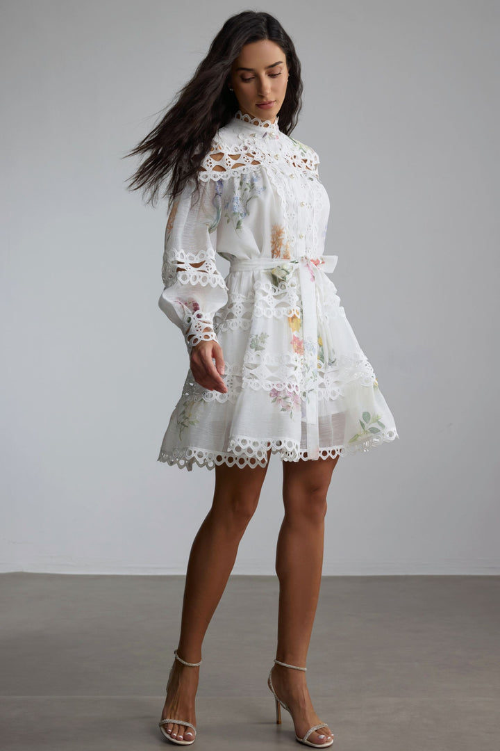Alice Minikleid mit Blumenmuster und Spitzeneinsätzen Gürtel - KYMA