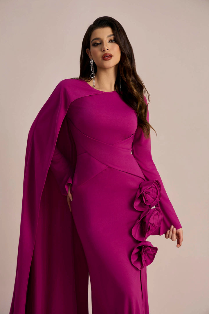 Rückenansicht Maxikleid mit floralem Cape - KYMA