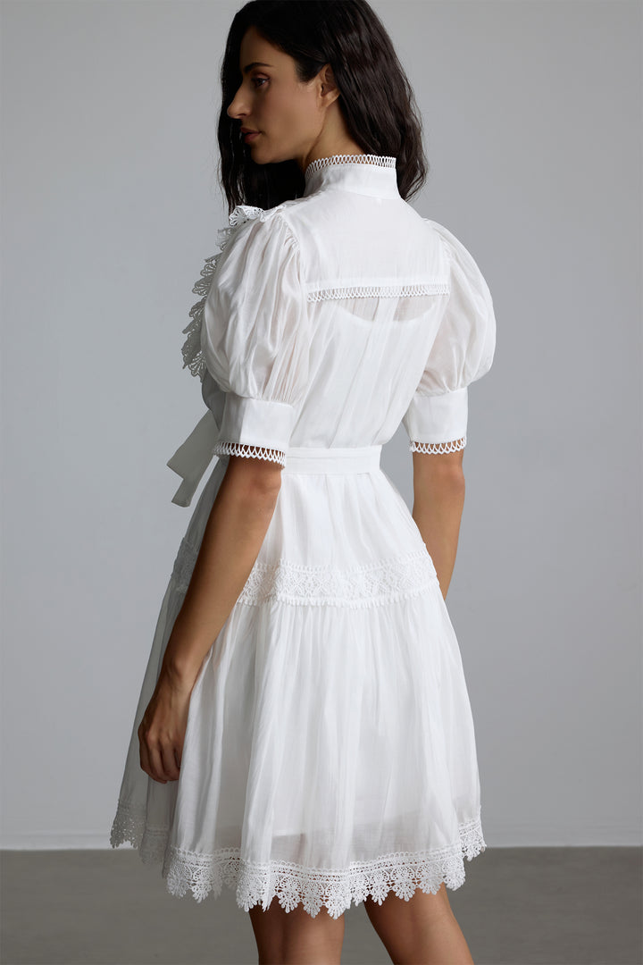 Annette Mini-Kleid mit Spitze und Puffärmeln Stoffdetail - KYMA