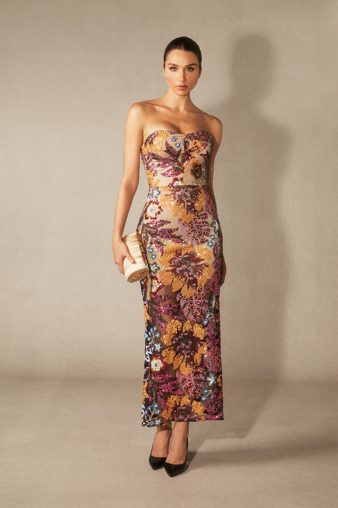 Aurora Maxikleid mit Blumenstickerei und Pailletten, trägerlos - KYMA