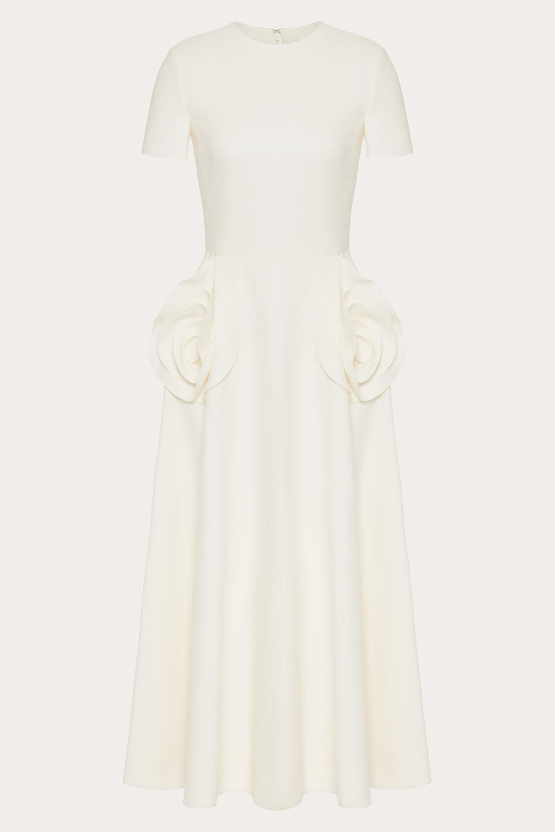 Ava MIDIKLEID MIT BLUMENAPPLIKATIONEN UND KURZEN ÄRMELN
