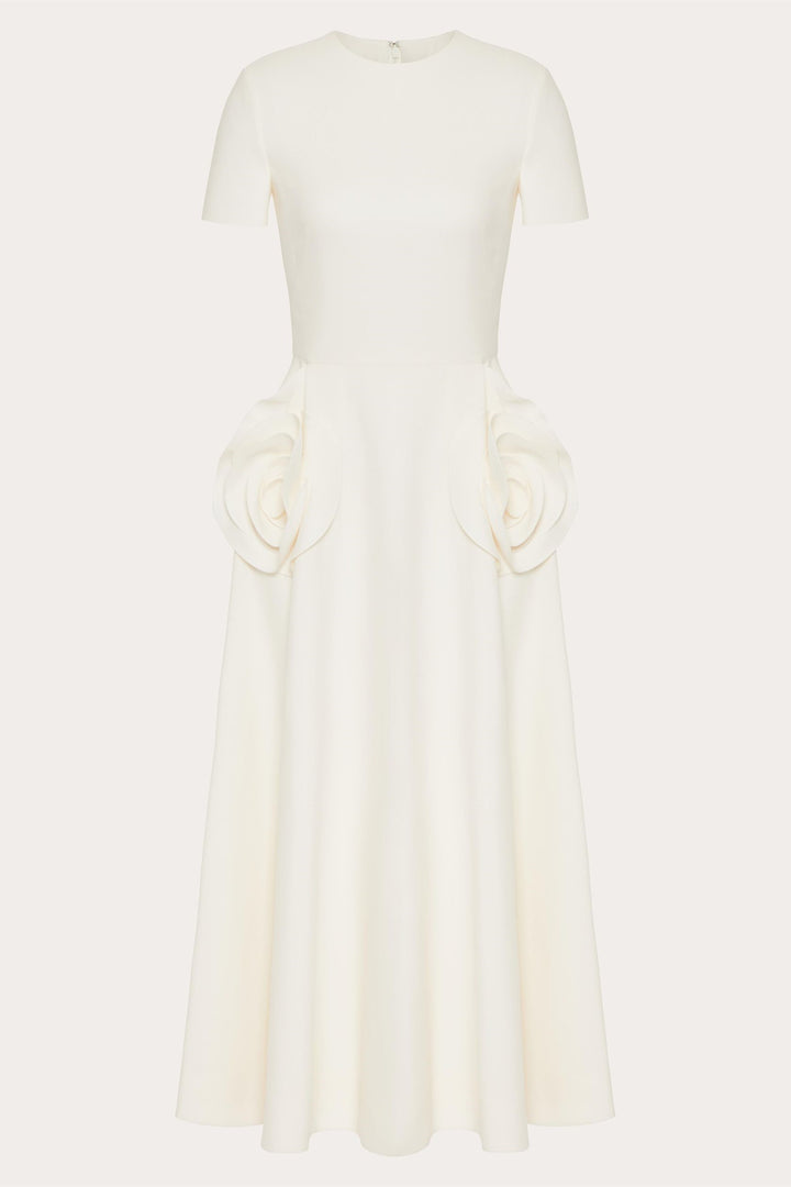 Ava MIDIKLEID MIT BLUMENAPPLIKATIONEN UND KURZEN ÄRMELN