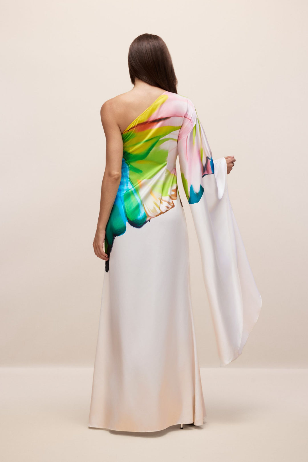 Bernice elegantes Maxikleid mit Print und einem Ärmel – KYMA