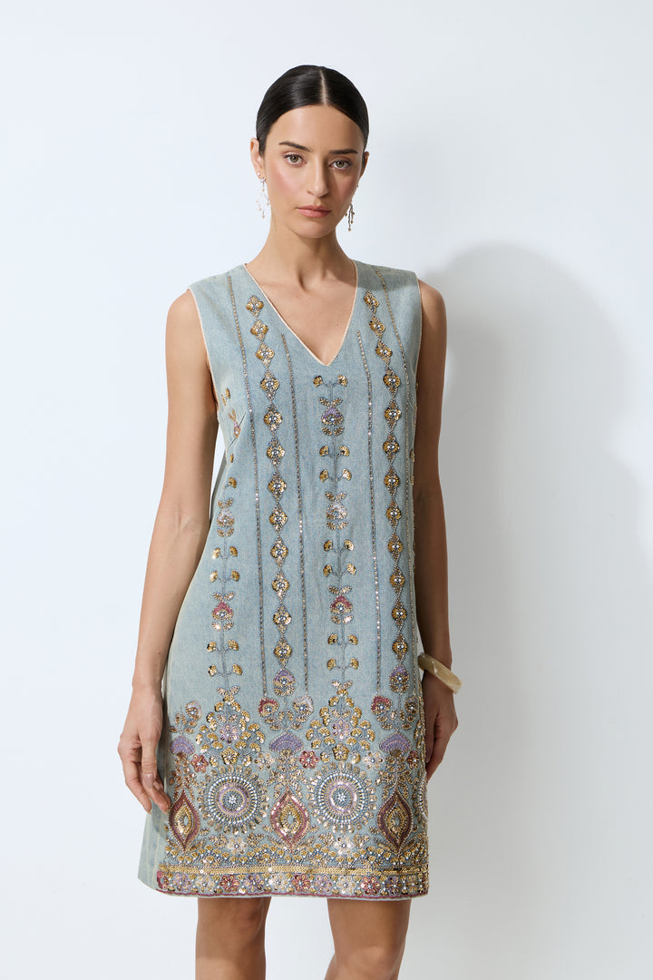 Saumdetails mit Pailletten – KYMA
