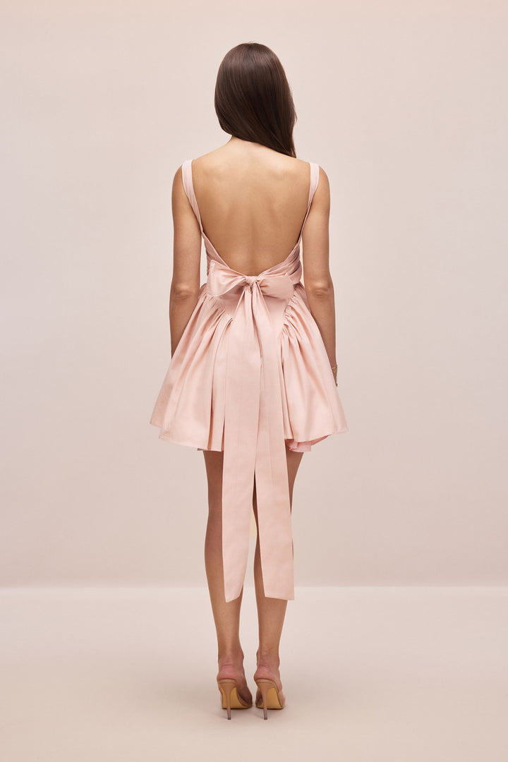 Debby rückenfreies Mini-Kleid mit Schleife Draufsicht für Damen - KYMA