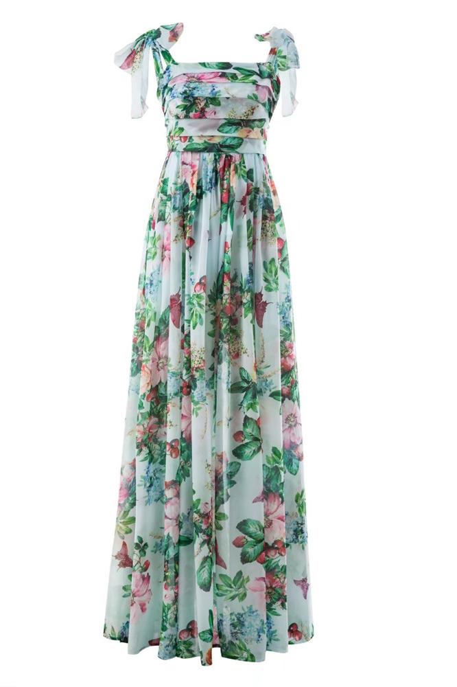 Styling-Optionen für das Dinah Maxikleid im Urlaub - KYMA