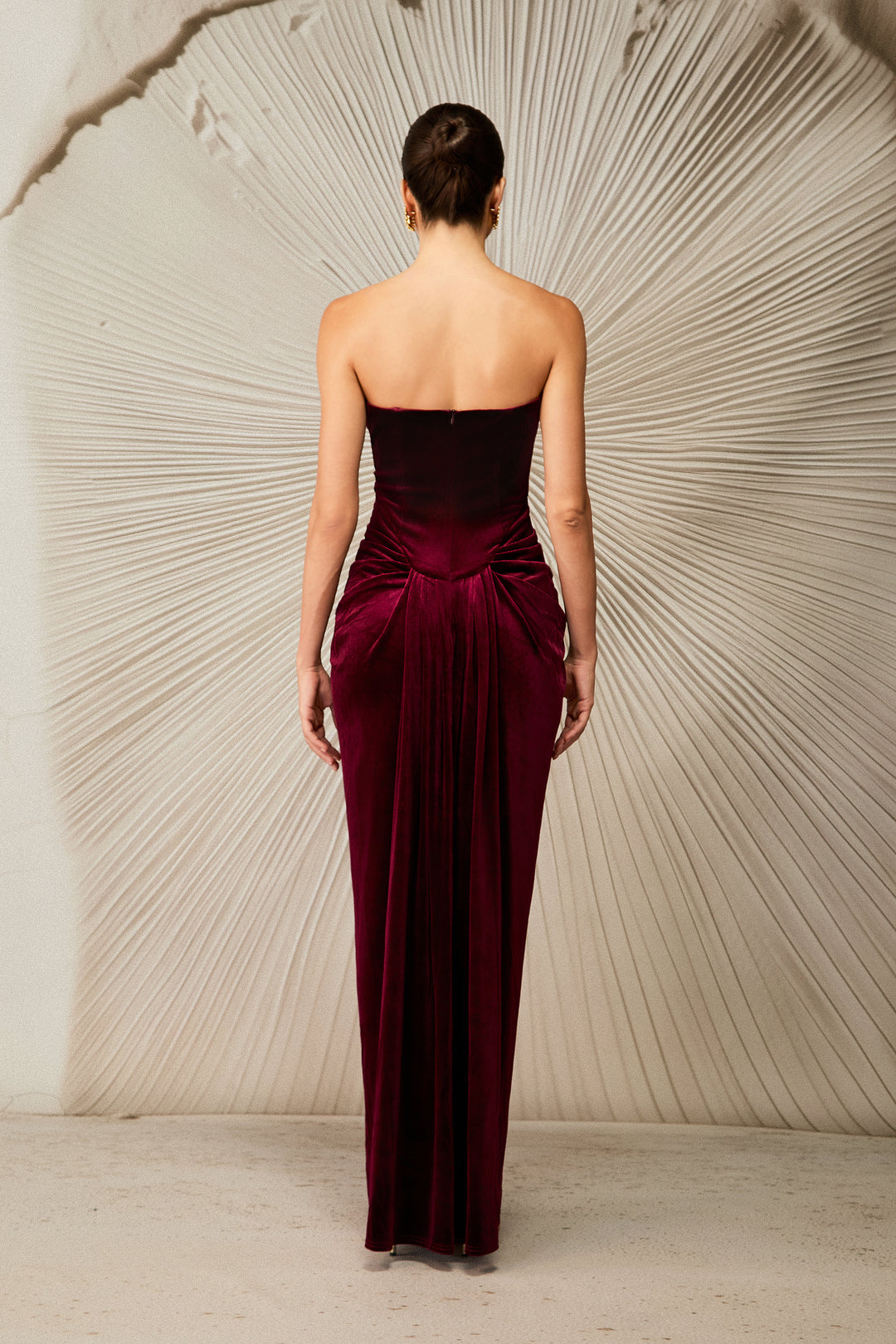 Dorothy Samt-Herz-Korsett plissiertes Tube-Maxikleid – KYMA – Stoffdetail Samt