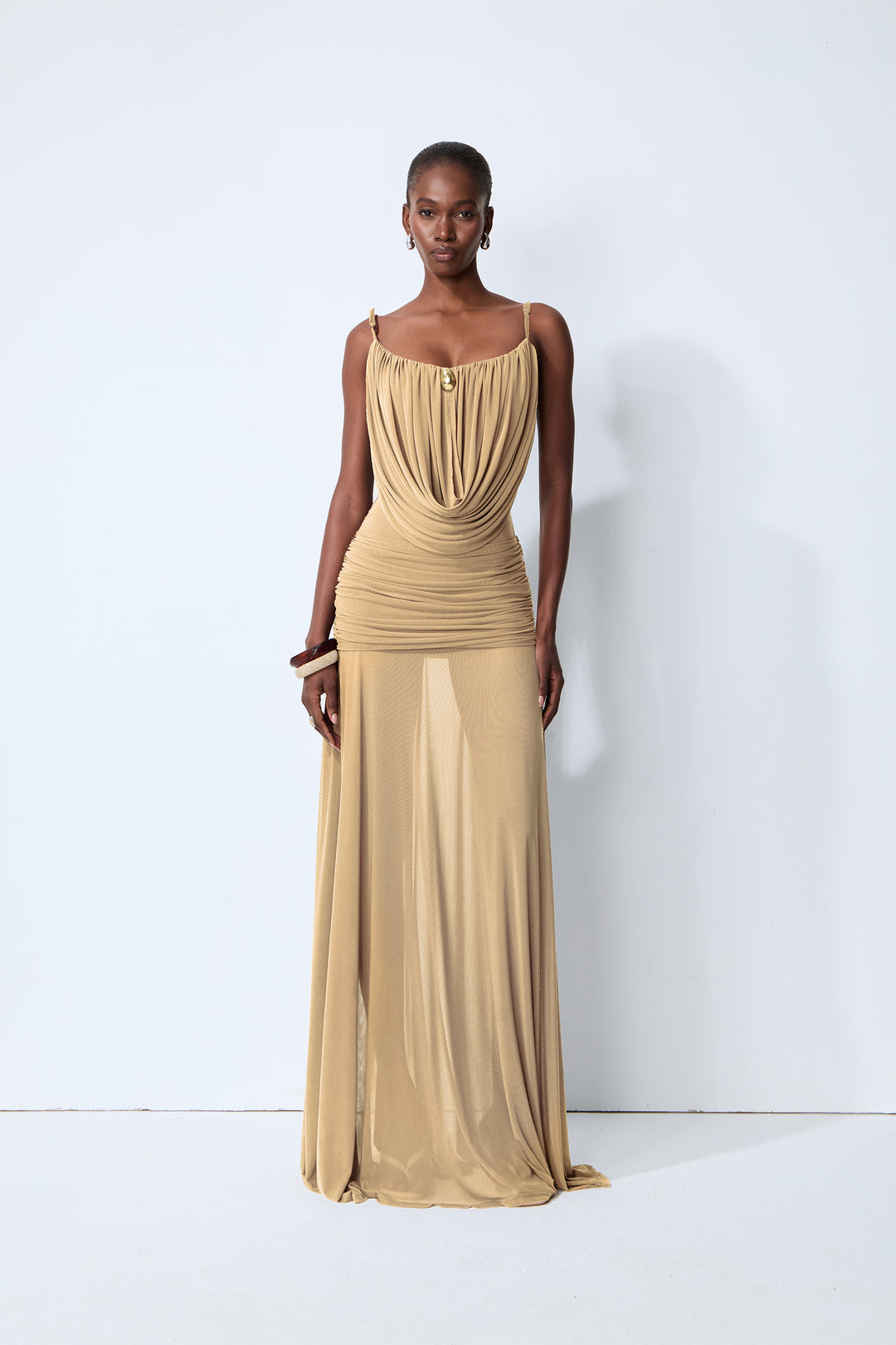 Khaki Maxikleid mit Wasserfallausschnitt – KYMA