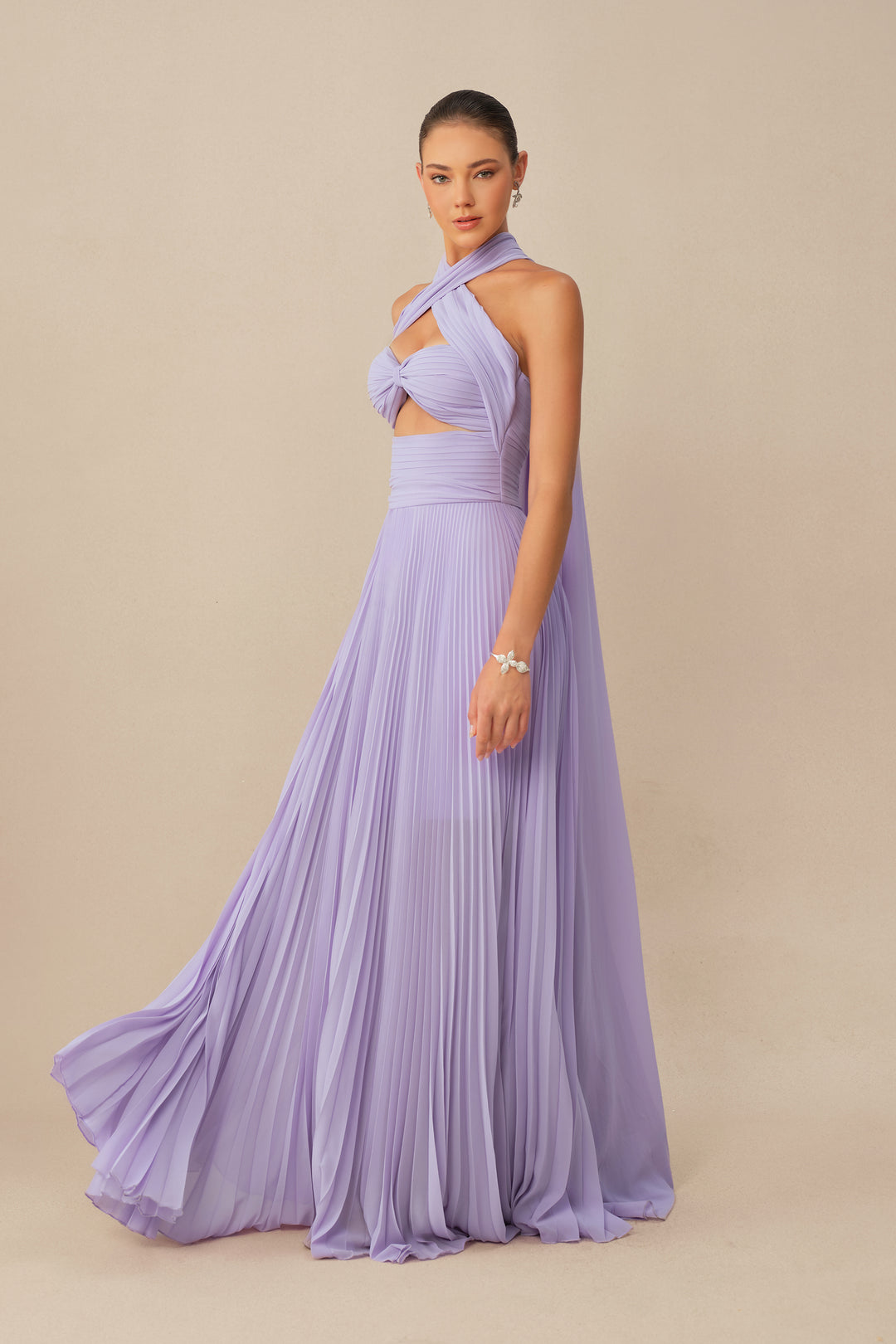 Lila Maxikleid mit Kreuzträgern und Falten – KYMA