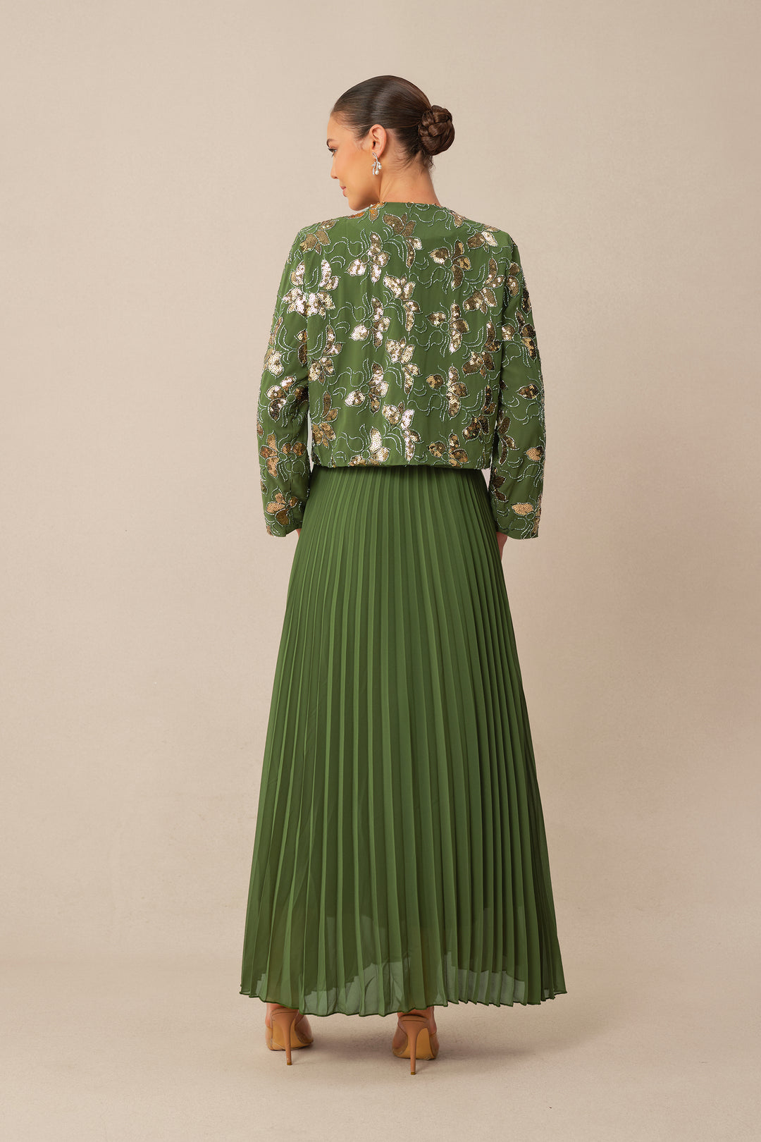 Grünes Pailletten-Blumen-Crop-Jacke & Plissiertes Kleid Set Jacke Ärmel - KYMA