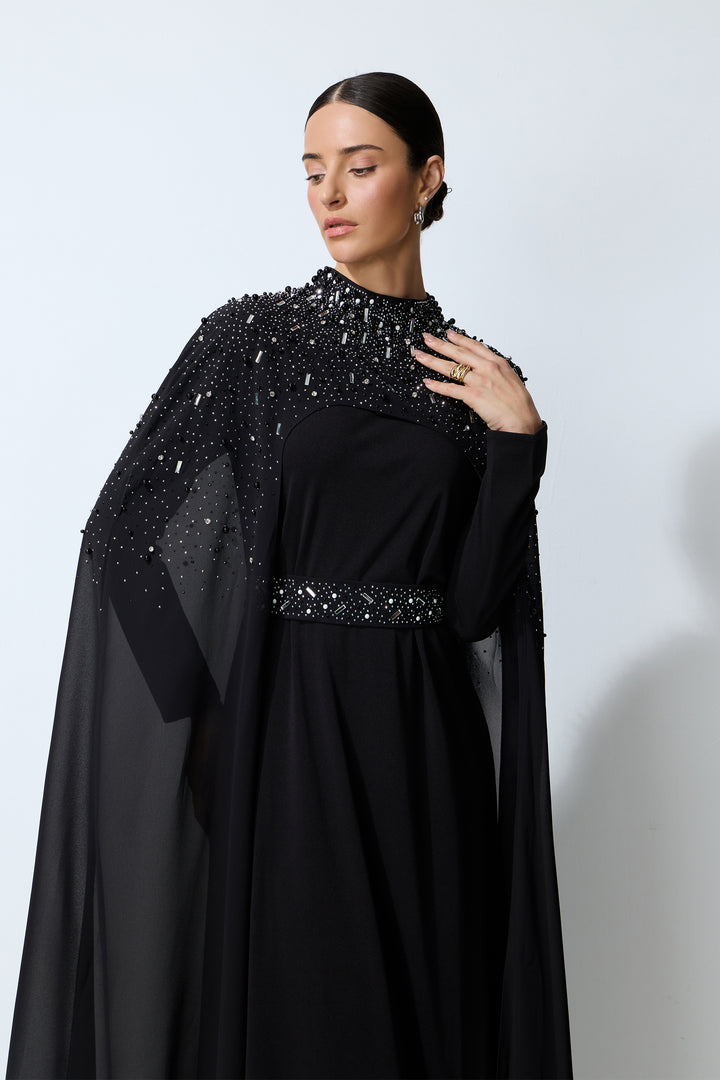 Gesamtansicht Cape und Kleid