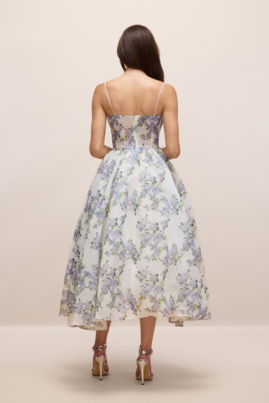 Ella Blumenmuster Chiffon Midikleid mit Accessoires - KYMA