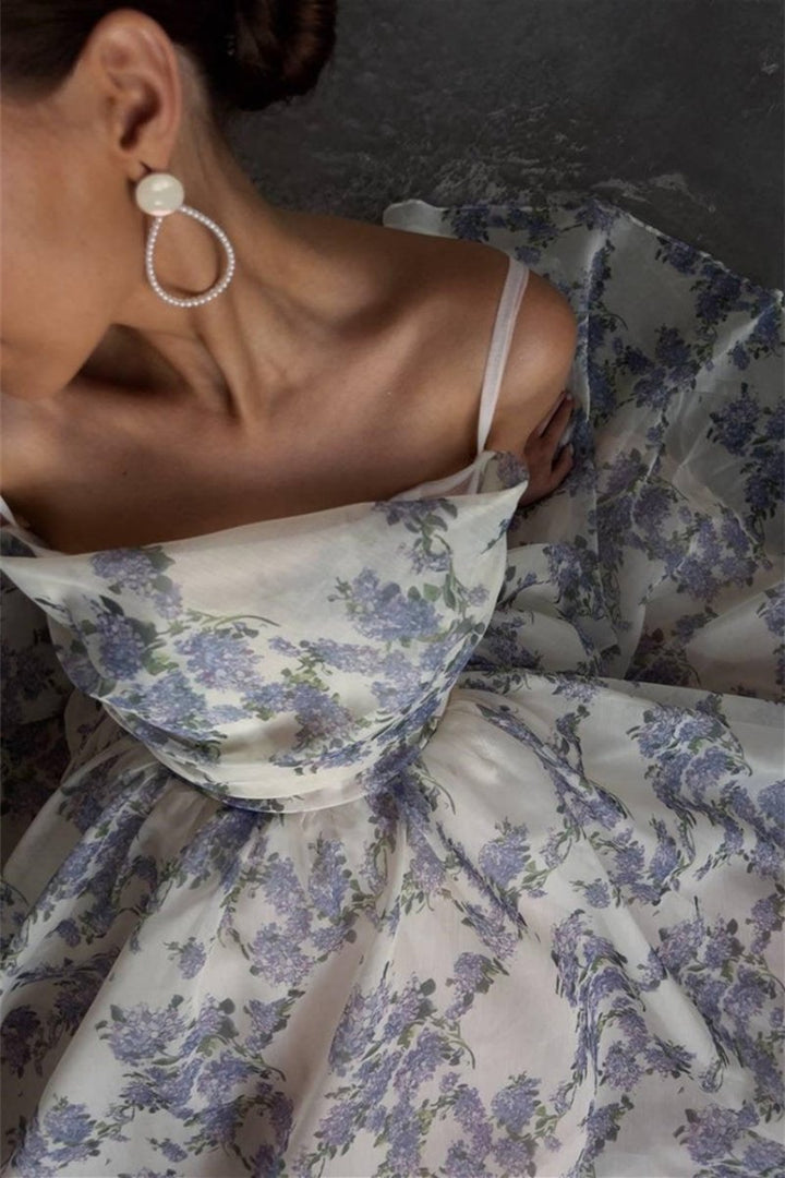 Ella Blumenmuster Chiffon Midikleid als Hochzeitsgast-Outfit - KYMA