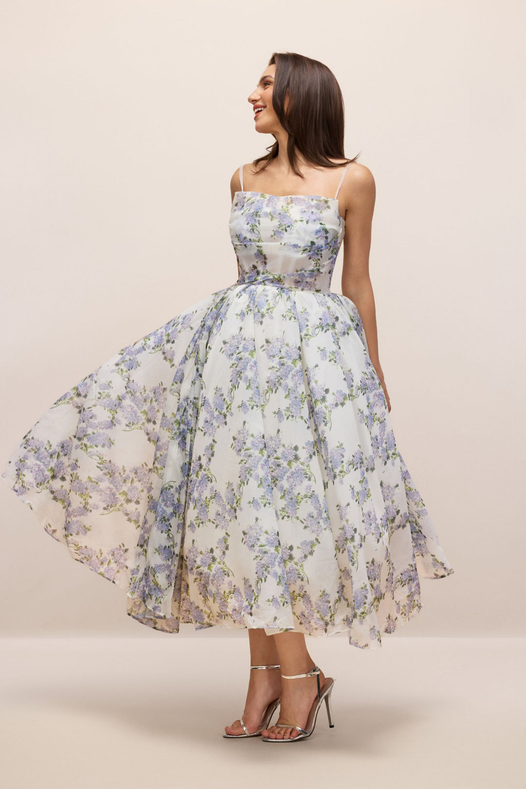 Ella Geblümtes Chiffon Midi-Kleid Detail Blumenprint - KYMA