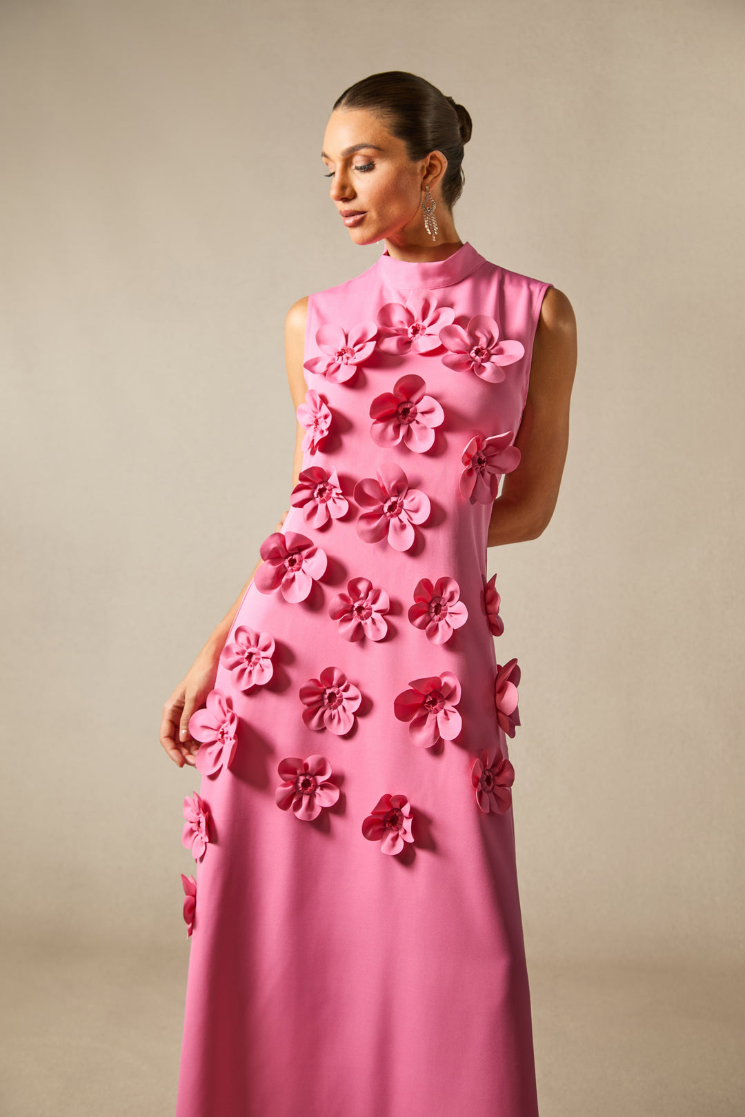 Ethel ärmelloses Maxikleid mit Blumenapplikationen - KYMA