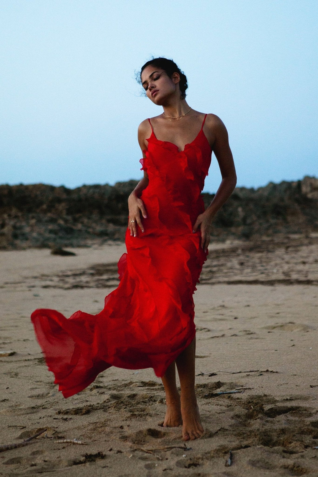 Detailansicht Rüschen und Spaghettiträger Eve Kleid - KYMA
