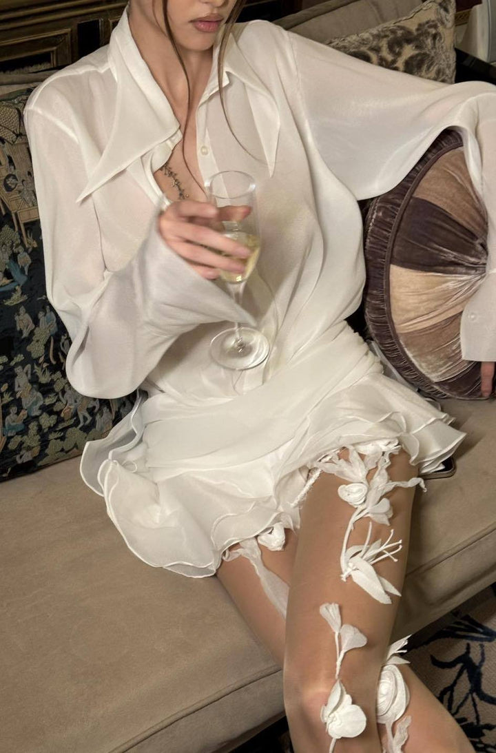 Kleid mit Fokus auf den Ausschnitt - KYMA