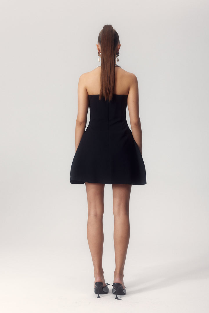 Frances Kristallverziertes Ärmelloses Mini-Kleid im Studio - KYMA