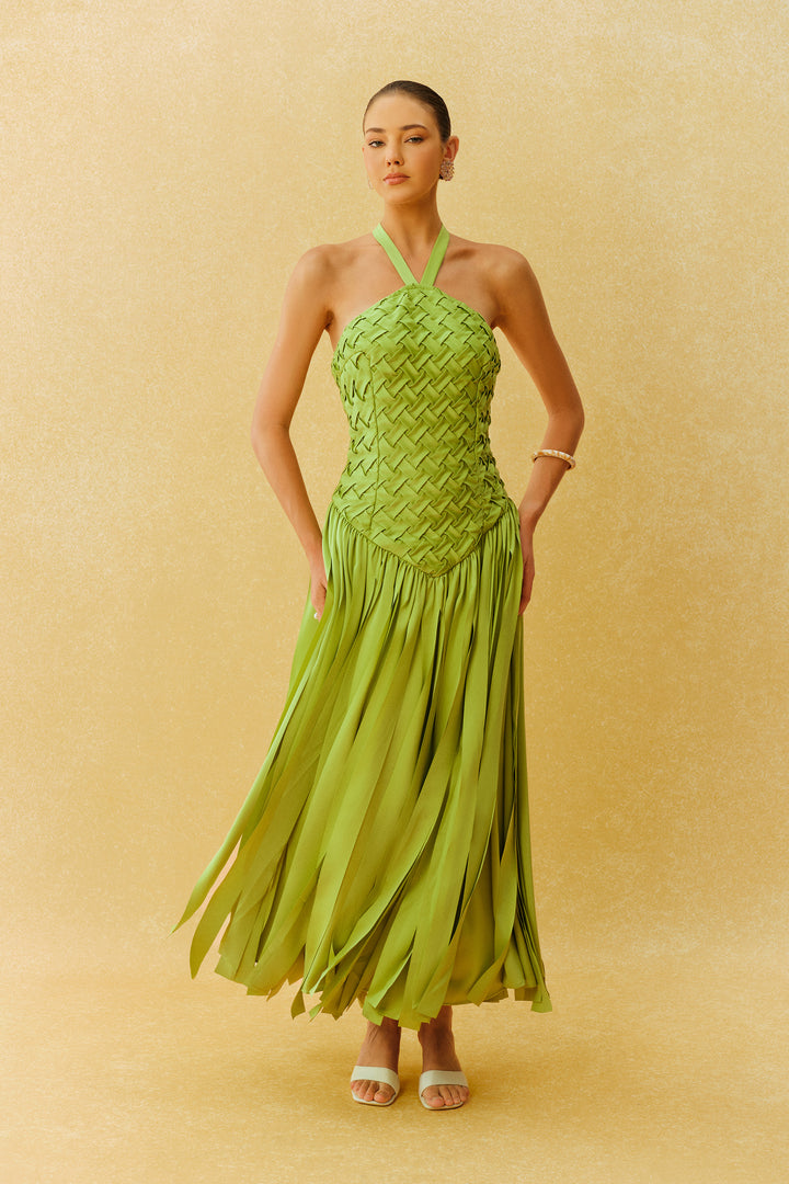 Grünes Maxikleid mit Neckholder und Fransen – KYMA