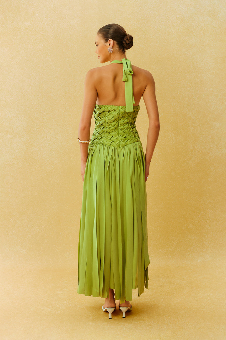 Grünes Maxikleid mit Neckholder und Fransen – KYMA
