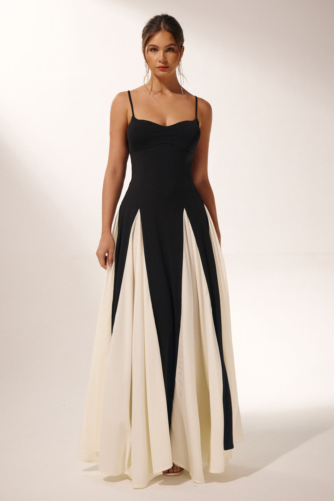 Griselda Color Block Maxikleid mit lebendigen Mustern