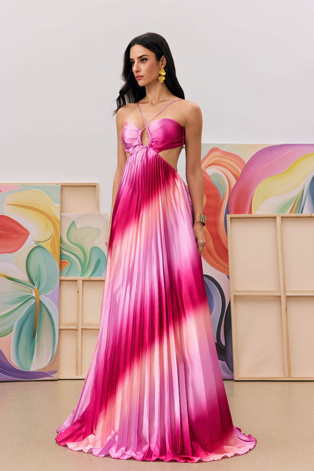 Nahaufnahme des Ausschnitts am Ombre Maxikleid - KYMA