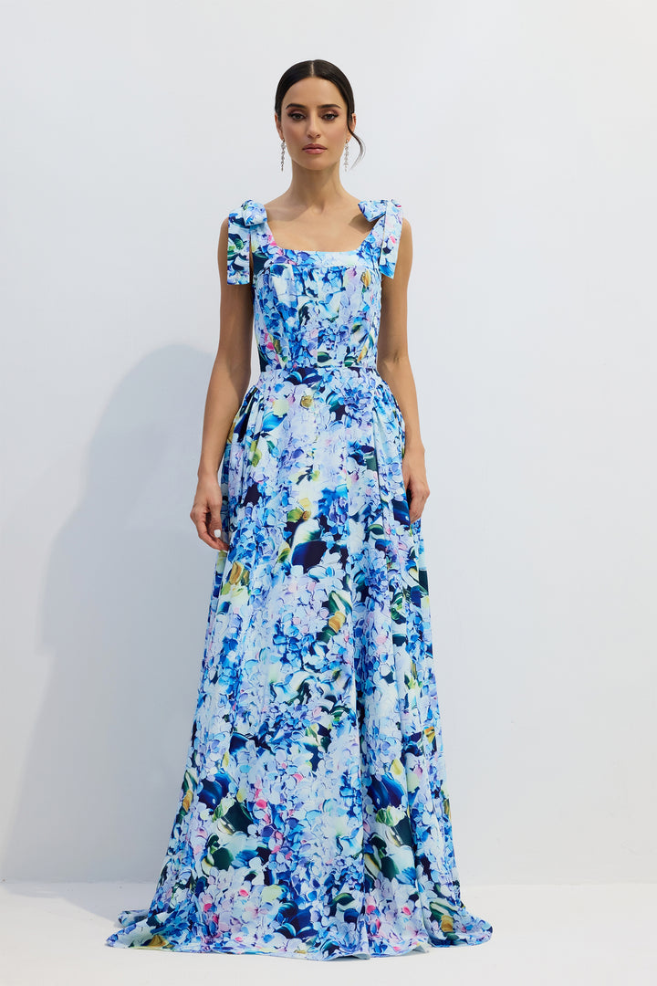 Kacey Maxikleid mit Hortensien-Print seitliche Ansicht - KYMA
