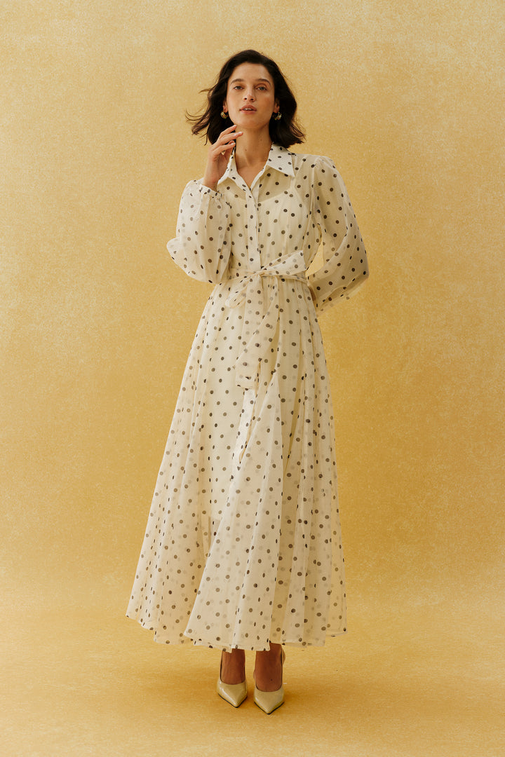 Beiges Maxikleid mit Polka Dots und Puffärmeln - KYMA