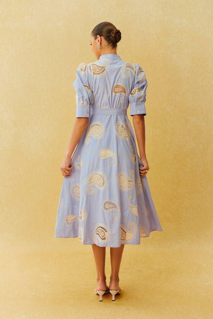 Blau gestreiftes Paisley-Print Kurzarm-Midikleid Detailansicht Rock - KYMA