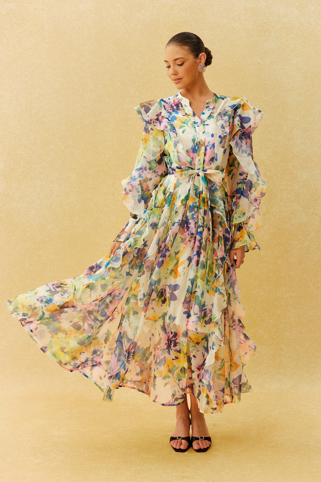 Mehrfarbiges Maxikleid mit Blumenprint und Rüschen von KYMA, Vorderansicht