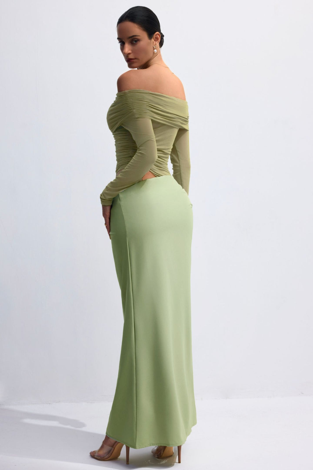 Lillian Schulterfreies Mesh-Maxikleid – Schnitt Überlappung – KYMA