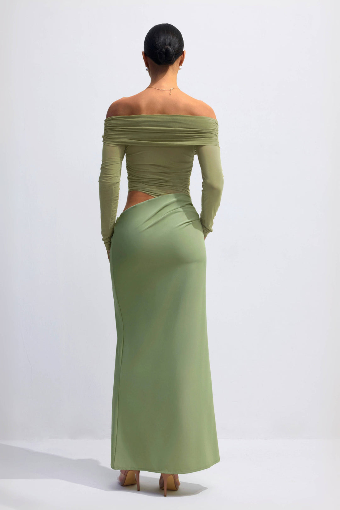 Lillian Schulterfreies Mesh-Maxikleid – Details Cut-Out – KYMA