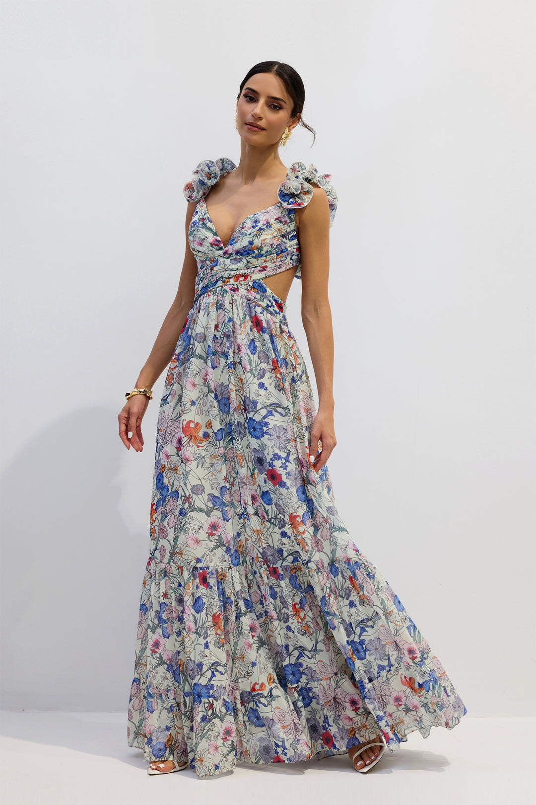 Marissa Cut-Out Ruffle Maxikleid Vorderansicht - KYMA