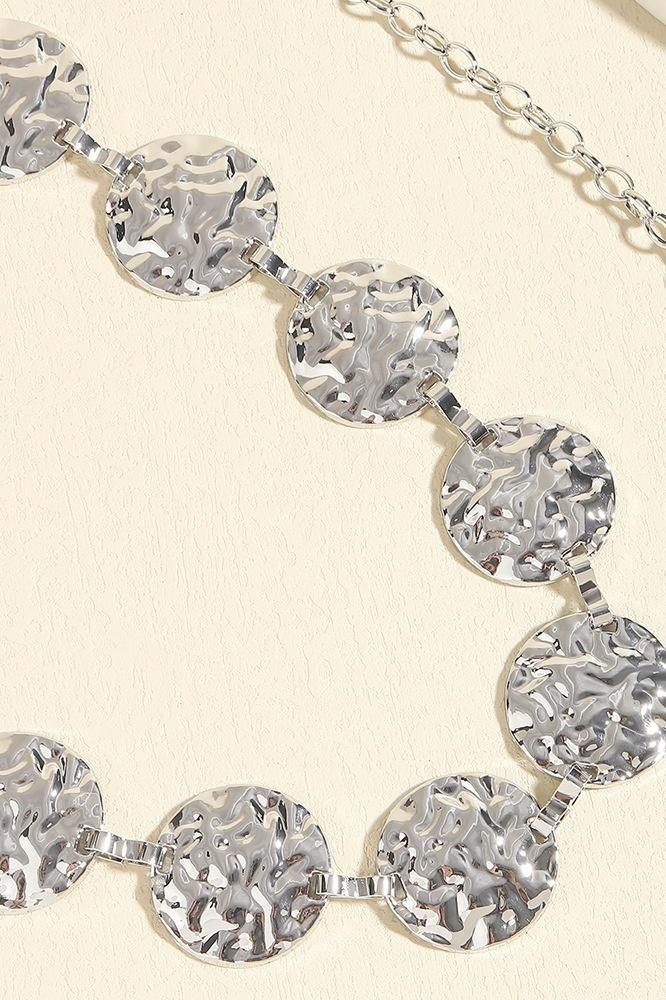 Die perfekte Ergänzung zu deinem Sommeroutfit: Taillenkette von KYMA