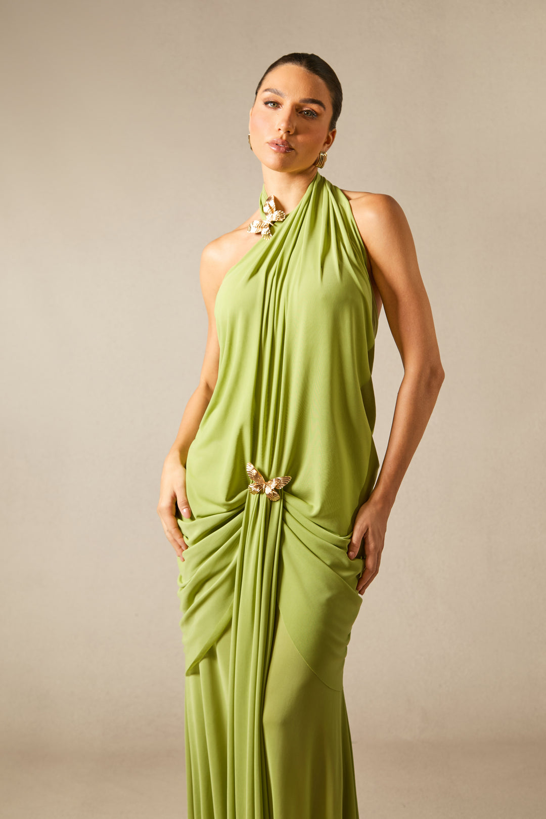 Sabrina Maxikleid mit Schmetterlings-Applikationen und Neckholder, Detail des Reißverschlusses
