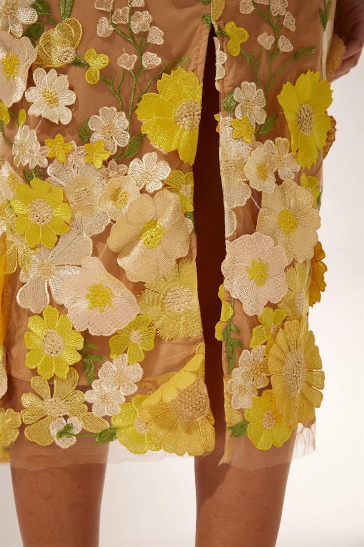 Festlicher Look mit dem Sally Blumenkleid von KYMA