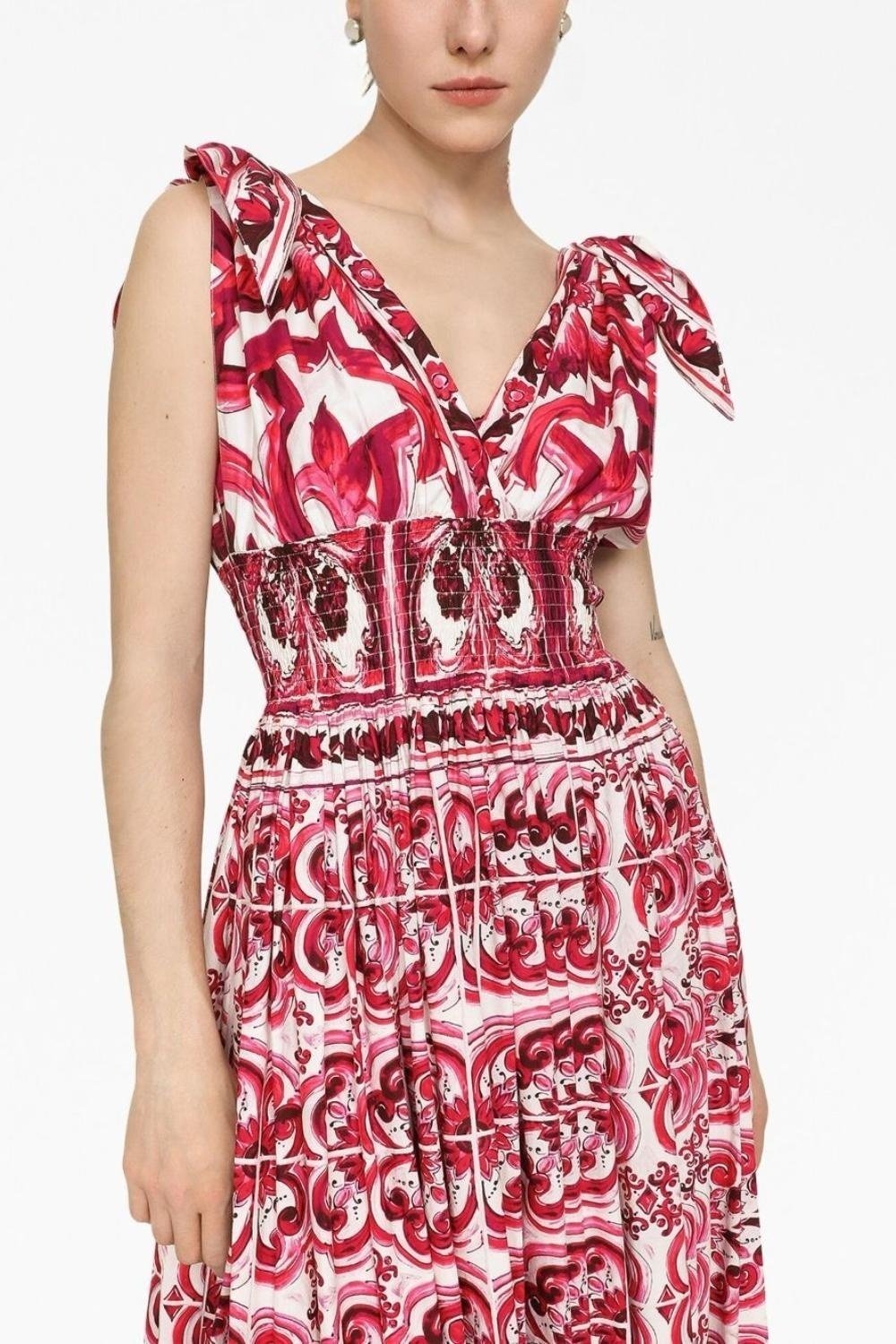 Sibyl fließendes Maxikleid mit Blumenprint – KYMA