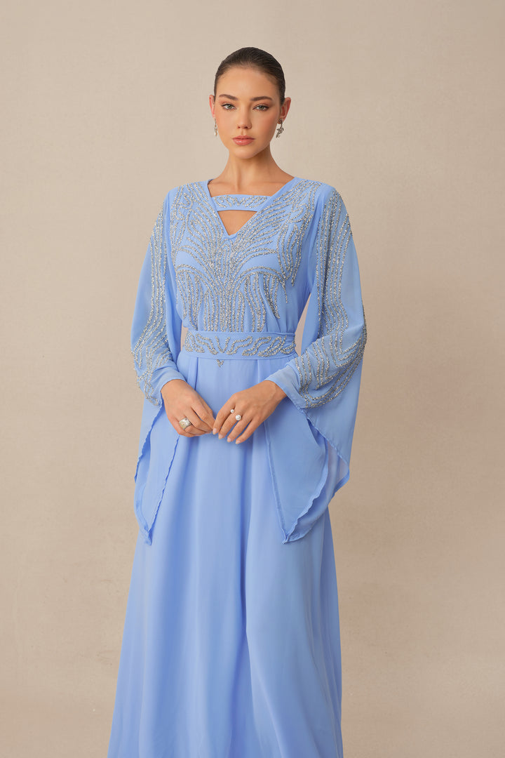 Detailansicht der Strass-Applikationen auf dem Kleid - KYMA