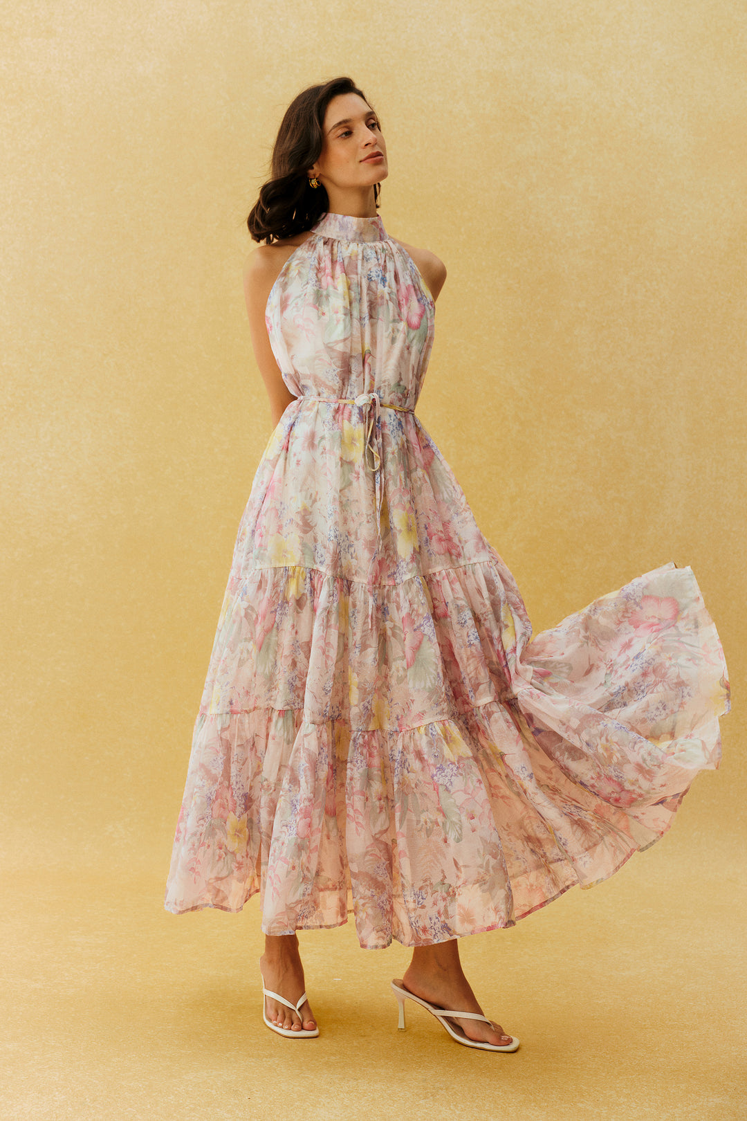 Stay In The Garden pinkes Maxikleid mit Blumenmuster und Spaghettiträgern Rock Detail