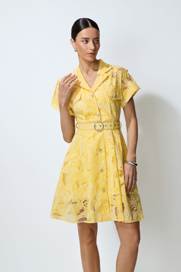 Süßes Blumen-Spitzenkleid in Gelb – KYMA