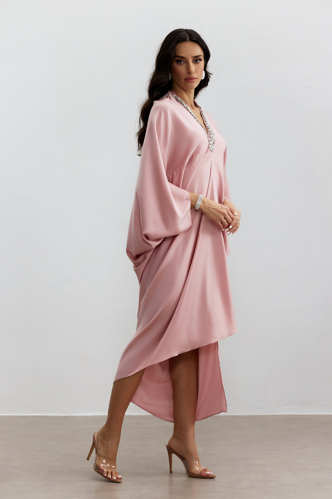 Rückenansicht des Maxi-Kaftans - KYMA