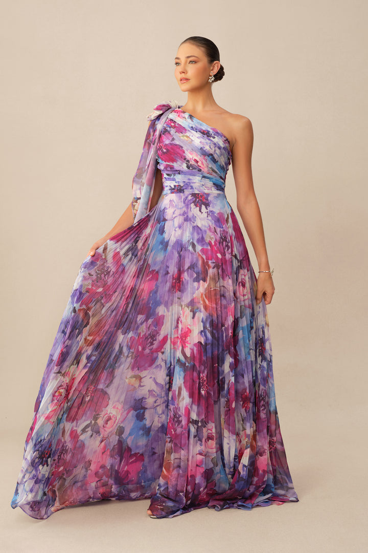 Lila Maxikleid mit Blumenprint und One-Shoulder-Träger – KYMA