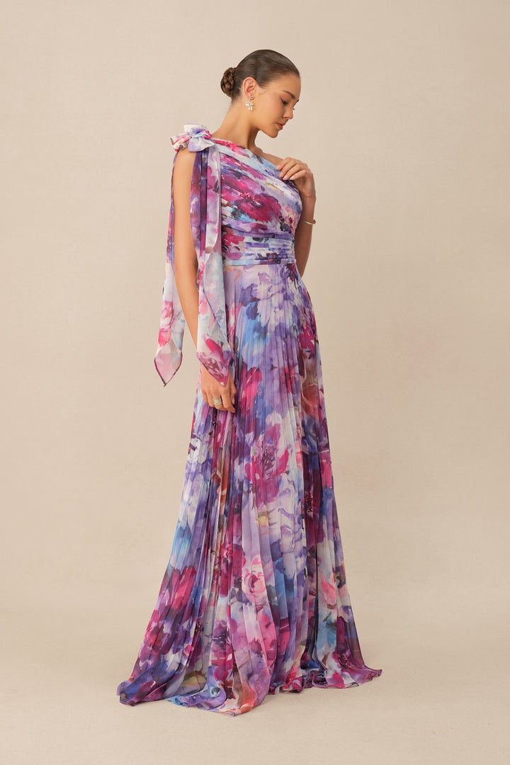 Lila Maxikleid mit Blumenprint und One-Shoulder-Träger – KYMA