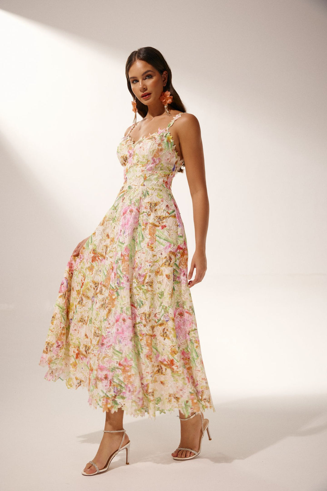 Fashion-Aufnahme des Kleides - KYMA
